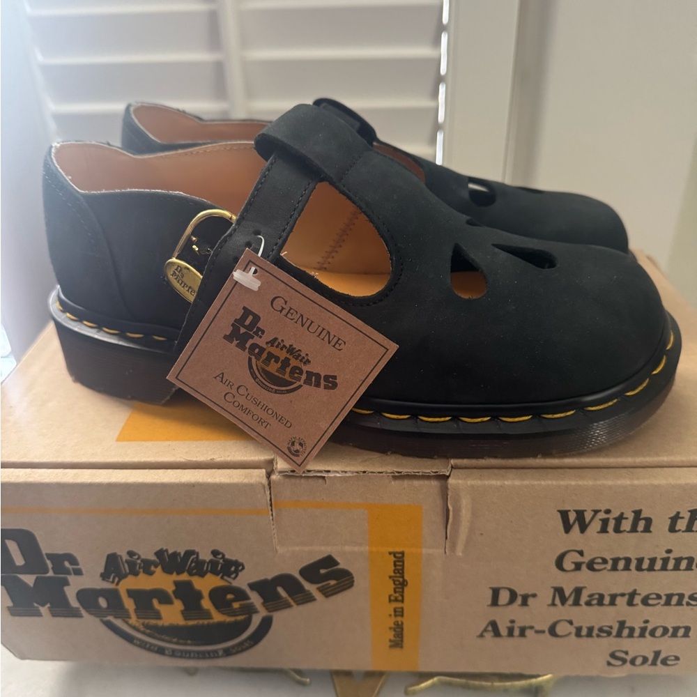 NIB England Made Dr. Martens Vintage Nubuck Tear Drop Mary Janes UK5 US 7-7.5